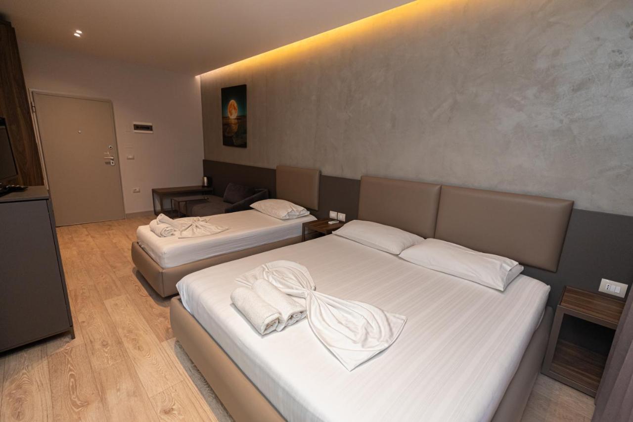 Novus Rooms Vlorë Buitenkant foto