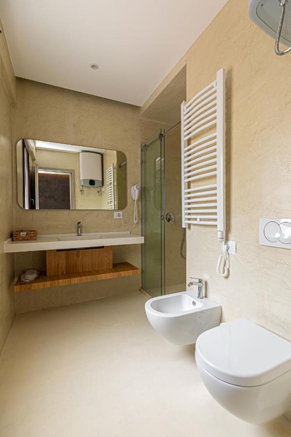 Novus Rooms Vlorë Buitenkant foto