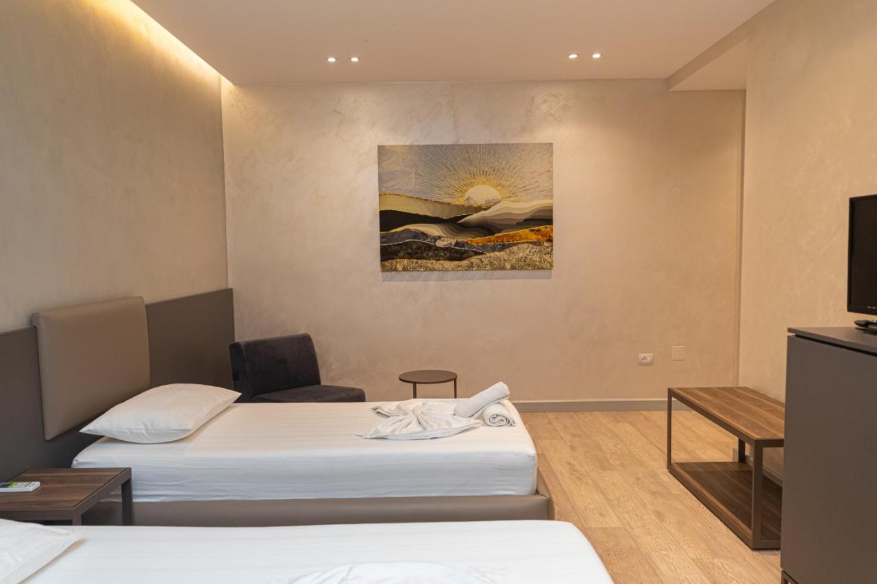 Novus Rooms Vlorë Buitenkant foto